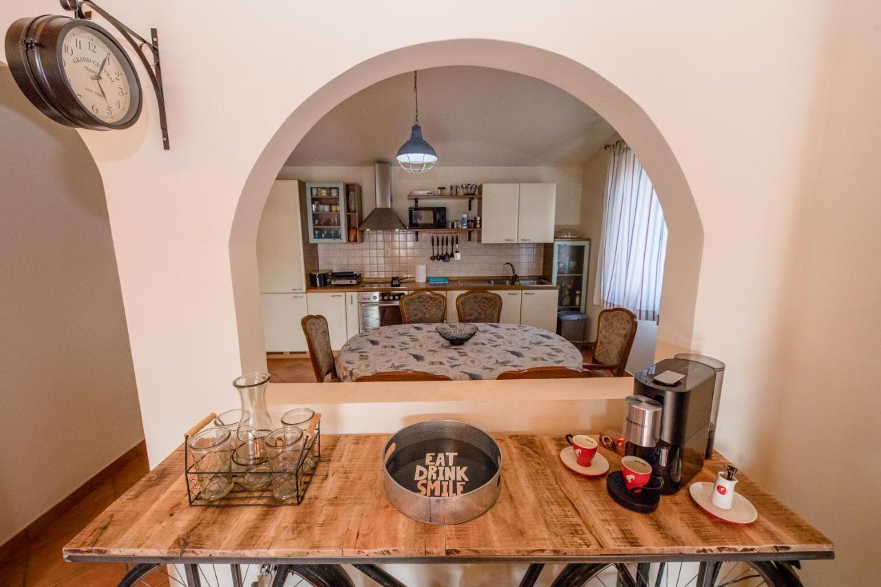 Nikolina Rab Apartments Rab Town Bagian luar foto