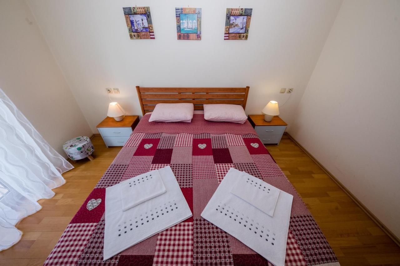 Nikolina Rab Apartments Rab Town Bagian luar foto